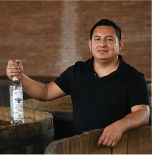 Maestro mezcalero